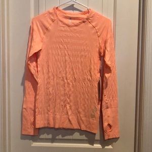 Fitted exercise top -NWT